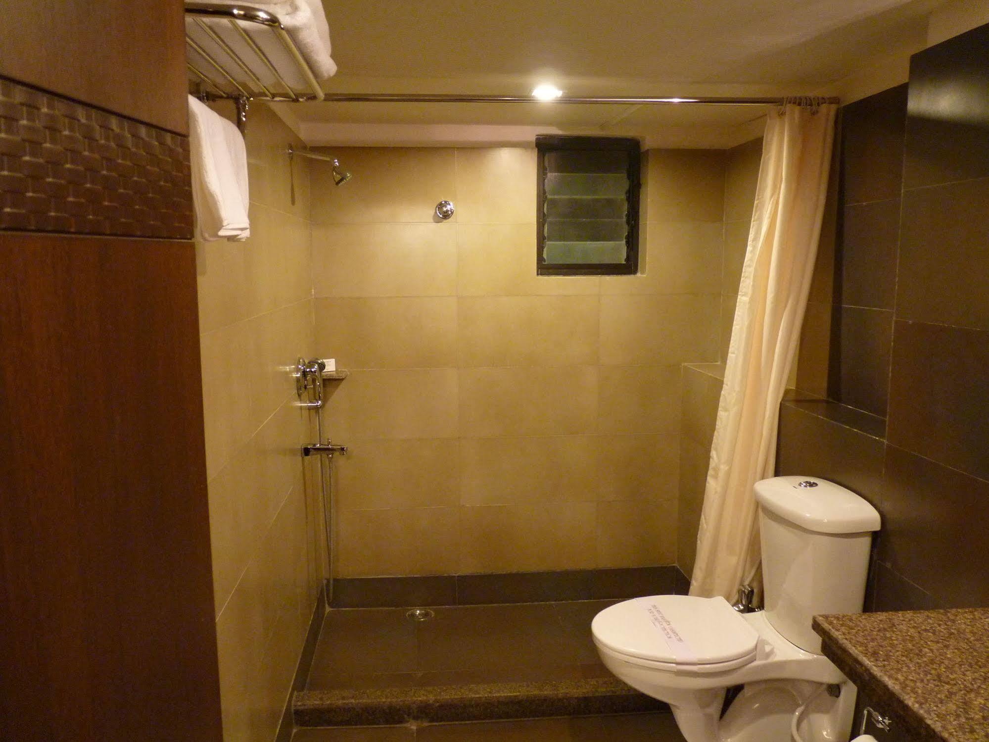 כלכותה Treebo Trend Hotel Relax Inn מראה חיצוני תמונה