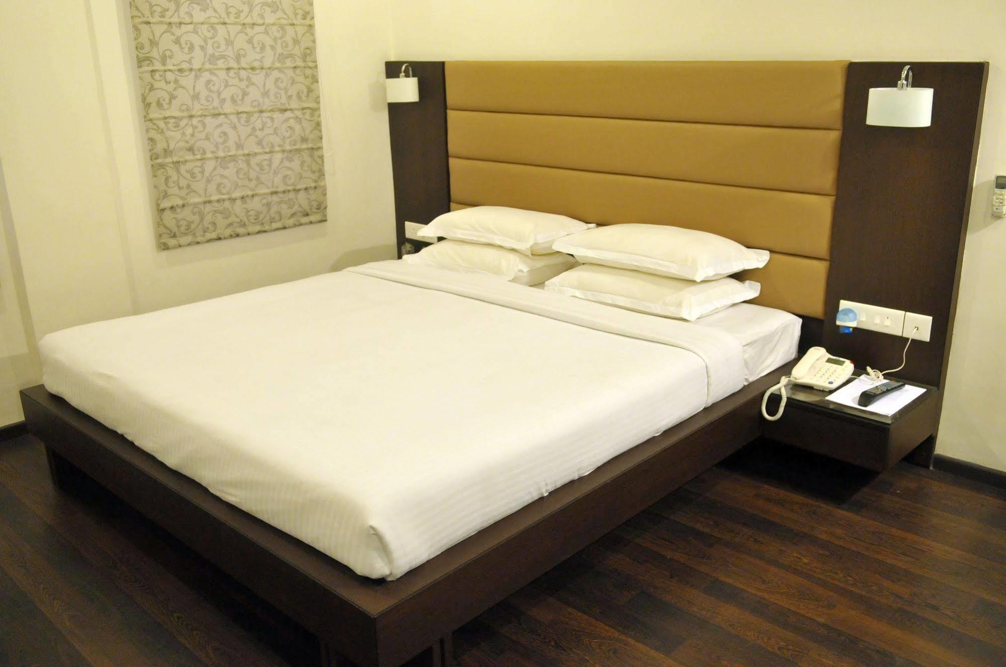 כלכותה Treebo Trend Hotel Relax Inn מראה חיצוני תמונה